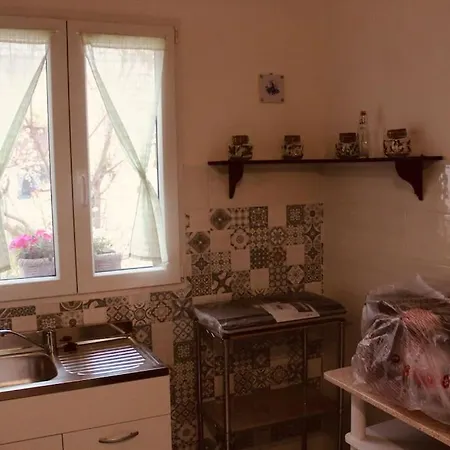 Maison Luigi - Casa Vacanze2 Apartment *